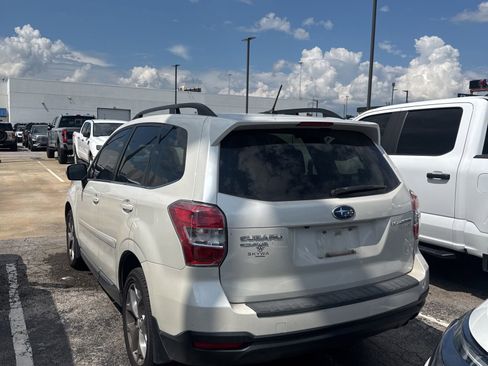 Used 2015 Subaru Forester 2.5i Touring w/ Popular Package #2 AWD/4WD image 4