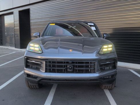 Certified 2025 Porsche Cayenne S AWD/4WD image 10