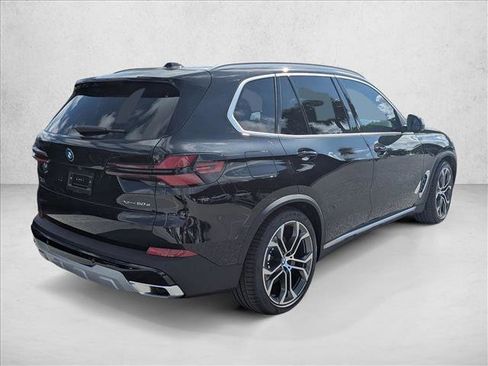 New 2026 BMW X5 xDrive50e w/ Premium Package AWD/4WD image 2