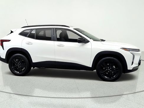 Used 2024 Chevrolet Trax ACTIV w/ Sunroof Package FWD image 6