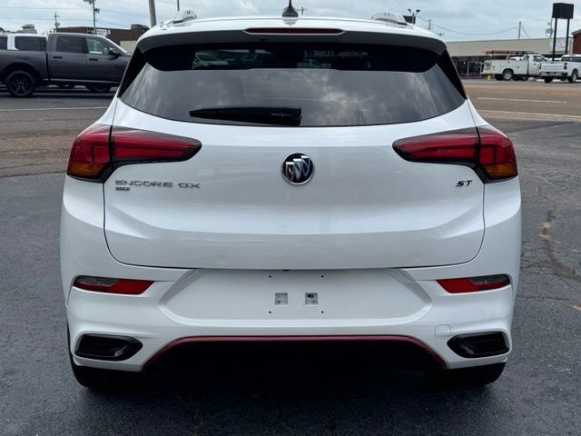 Used 2022 Buick Encore GX Select w/ Sport Touring Package AWD/4WD image 4