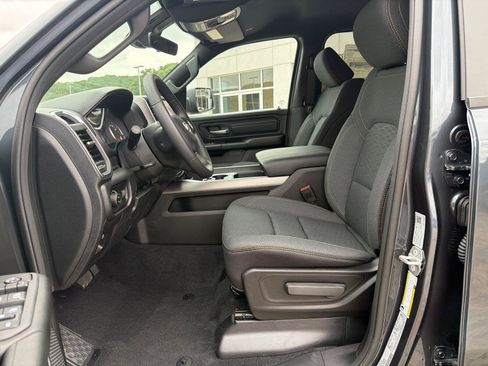 New 2026 RAM 1500 Express AWD/4WD image 16