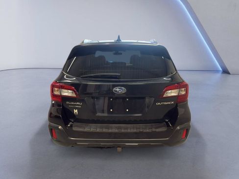 Used 2018 Subaru Outback 2.5i Touring AWD/4WD image 7