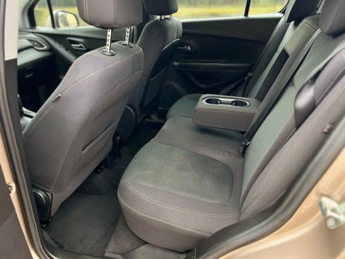 Used 2018 Chevrolet Trax LS image 29