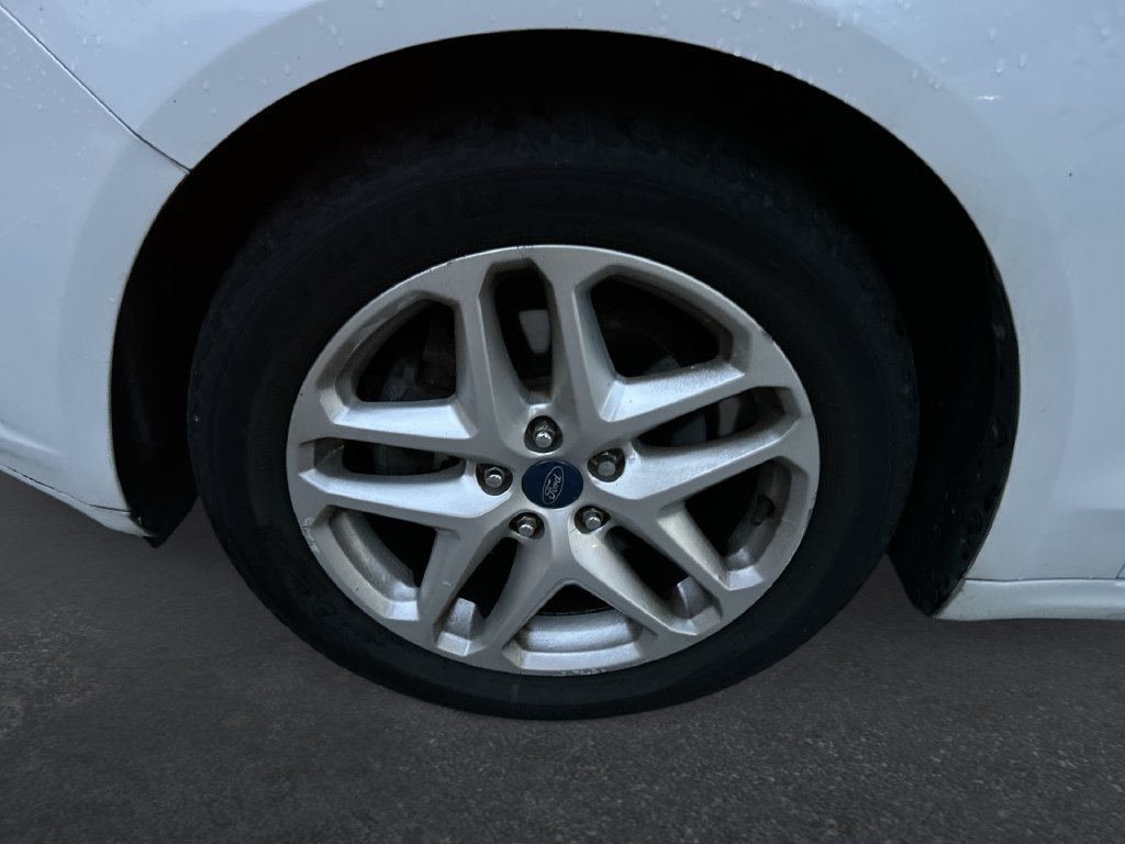 Used 2013 Ford Fusion SE FWD image 10