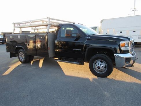 Used 2016 GMC Sierra 3500 Base w/ Sierra Convenience Package image 5