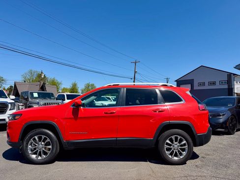 Used 2021 Jeep Cherokee Latitude Plus w/ Sun & Sound Group AWD/4WD image 6
