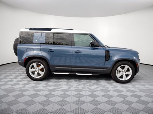 Used 2024 Land Rover Defender 110 S AWD/4WD image 8
