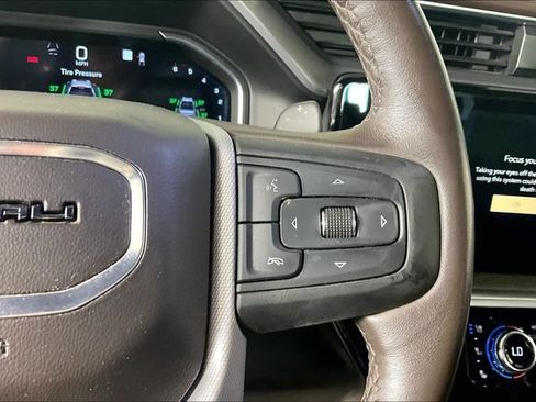 Used 2023 GMC Sierra 1500 Denali w/ Denali Reserve Package AWD/4WD image 12