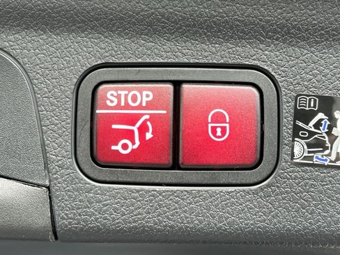 New 2026 Mercedes-Benz GLE 63 AMG S image 25