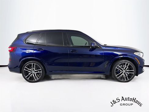 Used 2022 BMW X5 M50i w/ Executive Package image 8