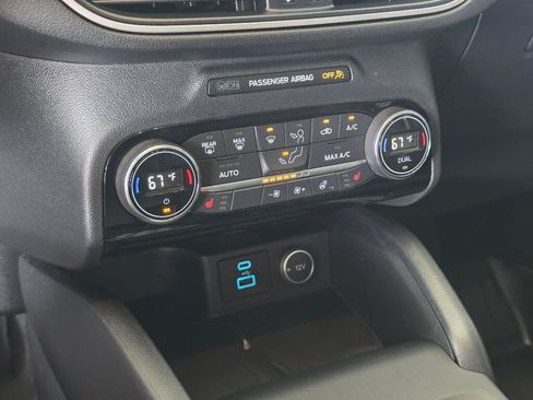Used 2021 Ford Escape SEL w/ Technology Package AWD/4WD image 31