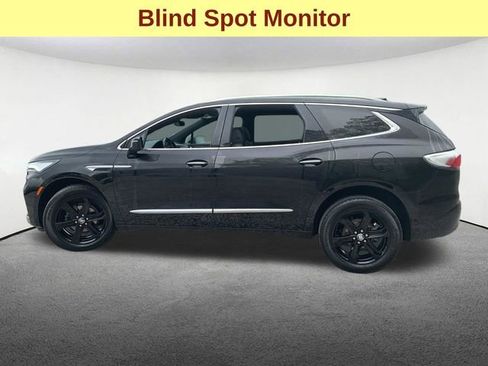 Used 2024 Buick Enclave Essence w/ Experience Buick Package AWD/4WD image 6