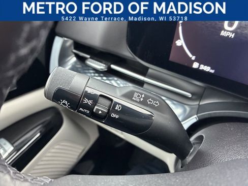 Used 2024 Kia Carnival SX Prestige image 31