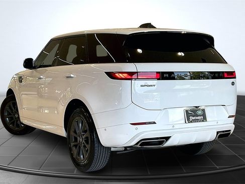 Used 2023 Land Rover Range Rover Sport SE Dynamic image 2
