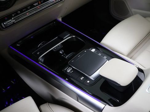 Certified 2023 Mercedes-Benz GLB 250 4MATIC image 21