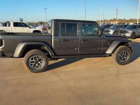 New 2025 Jeep Gladiator Rubicon w/ Convenience Group image 9