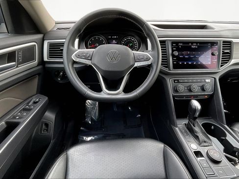 Used 2021 Volkswagen Atlas SE w/ Panoramic Sunroof Package image 9