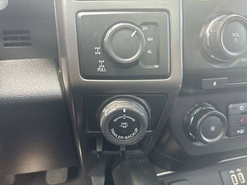 Used 2016 Ford F150 XLT w/ Equipment Group 302A Luxury AWD/4WD image 11