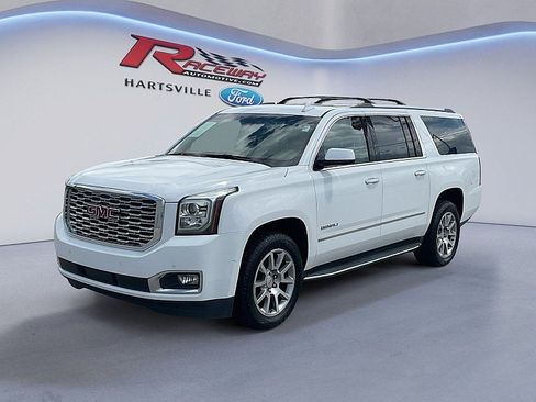Used 2020 GMC Yukon XL Denali image 8