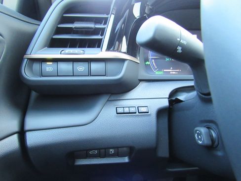 Used 2026 Toyota Crown Platinum image 16