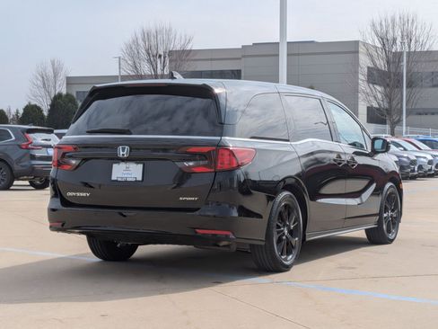 Certified 2023 Honda Odyssey Sport image 6