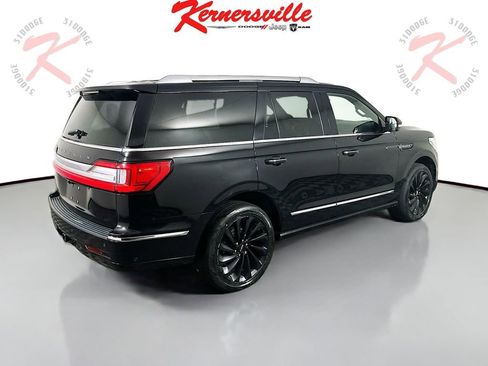 Used 2021 Lincoln Navigator Reserve image 7
