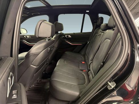 Used 2022 BMW X5 sDrive40i w/ M Sport Package RWD image 19