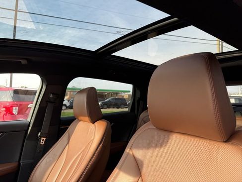 Used 2023 Lincoln Nautilus Reserve image 10