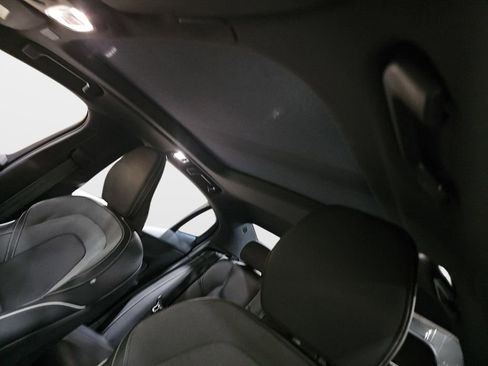 Used 2019 Volvo S60 T5 R-Design image 19