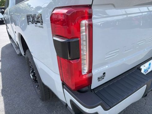 New 2026 Ford F250 Lariat w/ Black Appearance Package AWD/4WD image 23
