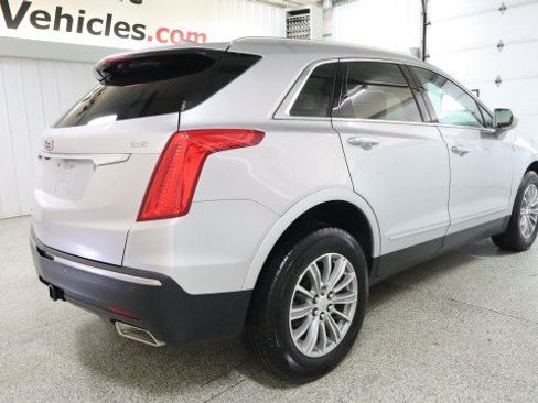 Used 2017 Cadillac XT5 Luxury w/ Driver Awareness Package AWD/4WD image 6