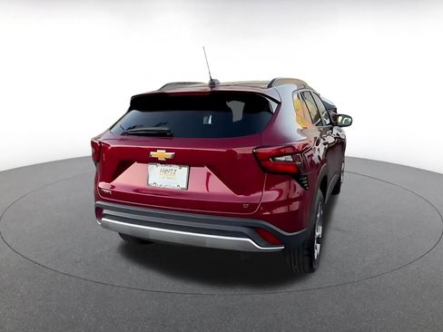 Used 2025 Chevrolet Trax LT image 15