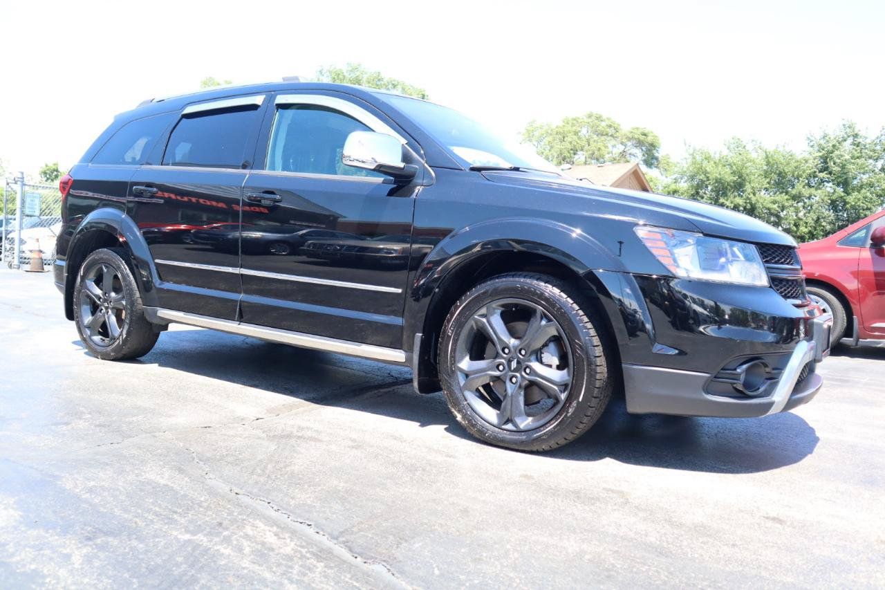 Used 2018 Dodge Journey Crossroad w/ Nav & Sun Group FWD image 7
