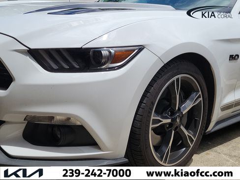 Used 2017 Ford Mustang GT Premium RWD image 5