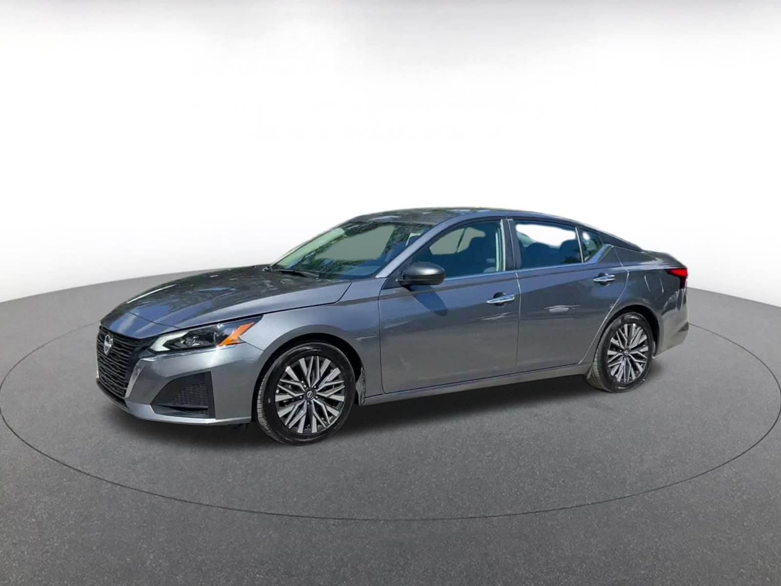 Used 2025 Nissan Altima 2.5 SV FWD image 7