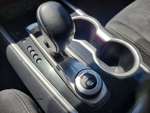 Used 2019 Nissan Pathfinder SV AWD/4WD image 27