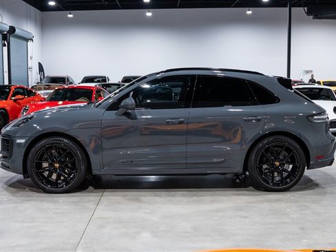 Used 2022 Porsche Macan GTS AWD/4WD image 3