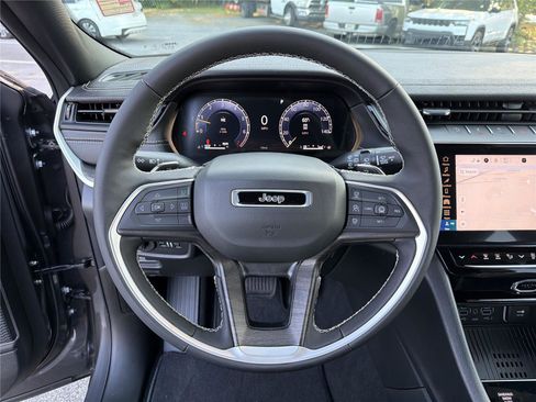 New 2026 Jeep Grand Cherokee L Limited image 22