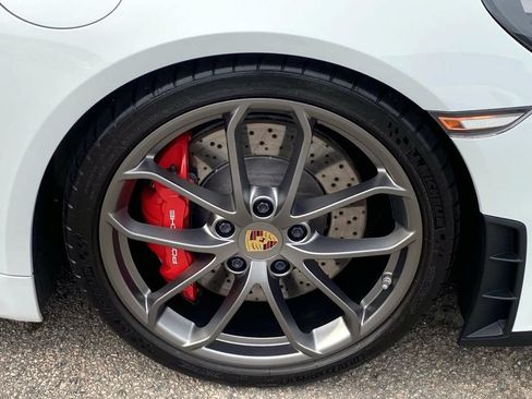 Used 2021 Porsche 718 Boxster Spyder RWD image 27
