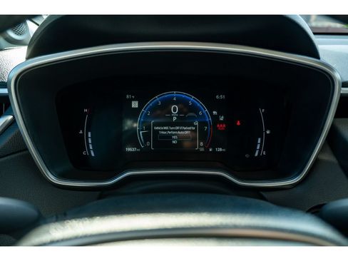 Used 2024 Toyota Corolla Cross XLE w/ Convenience Package FWD image 22
