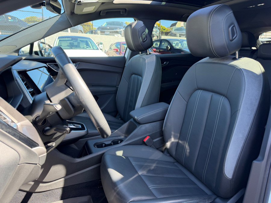Used 2023 Audi Q4 e-tron Premium Plus w/ Premium Plus RWD image 18