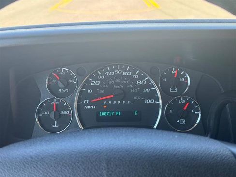 Used 2012 Chevrolet Express 1500 RWD image 25