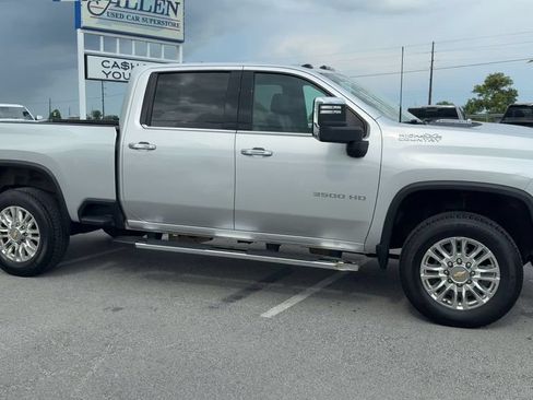 Used 2022 Chevrolet Silverado 3500 High Country w/ Z71 Off-Road Package AWD/4WD image 8