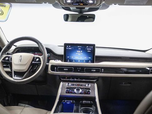 Used 2023 Lincoln Aviator Reserve w/ Equipment Group 201A image 7