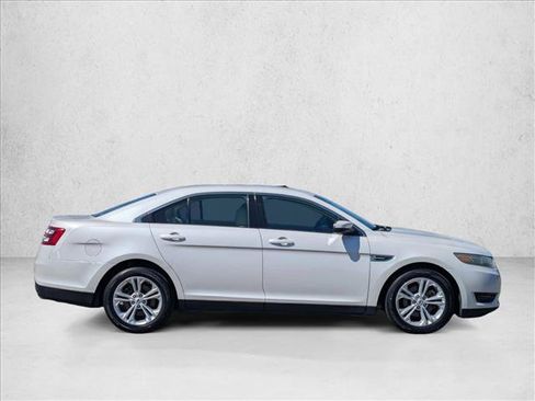 Used 2014 Ford Taurus SEL w/ Equipment Group 201A FWD image 4