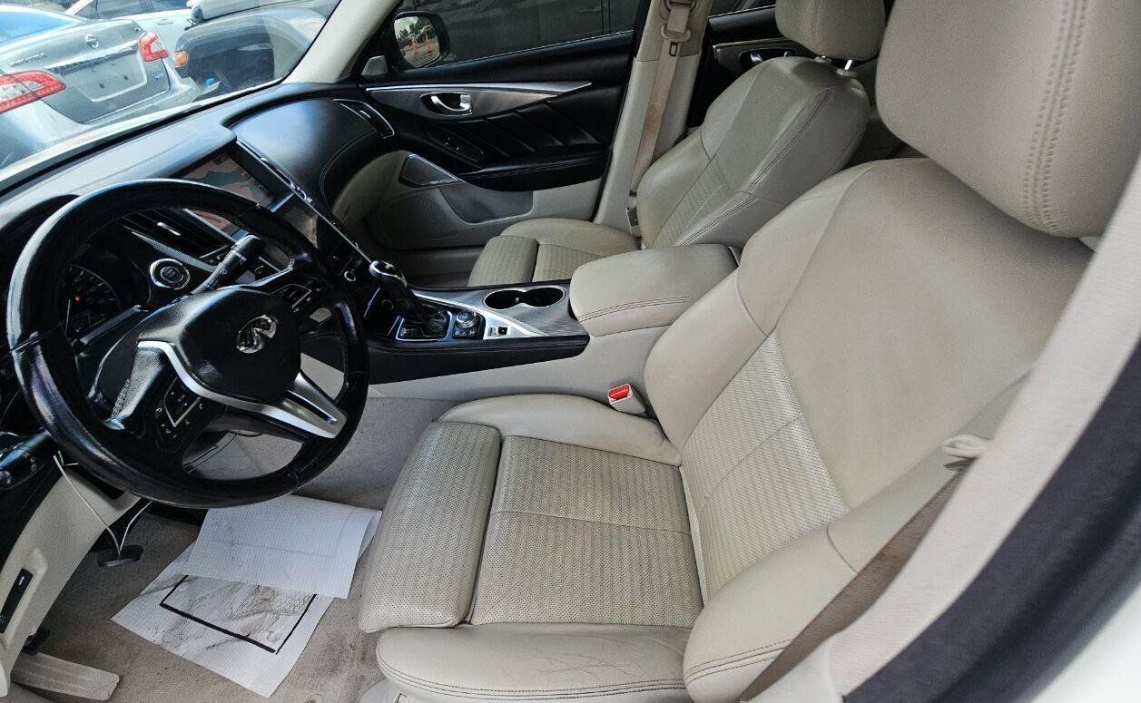 Used 2018 INFINITI Q50 Sport w/ Sensory Package (Sport) RWD image 3