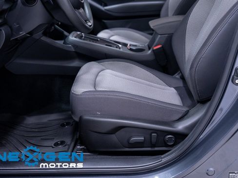 Used 2024 Subaru Crosstrek 2.0i Premium image 23