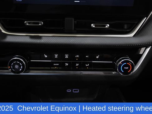 Used 2025 Chevrolet Equinox LT image 18