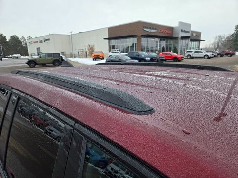 New 2025 Jeep Grand Cherokee Limited w/ Black Appearance Package image 9